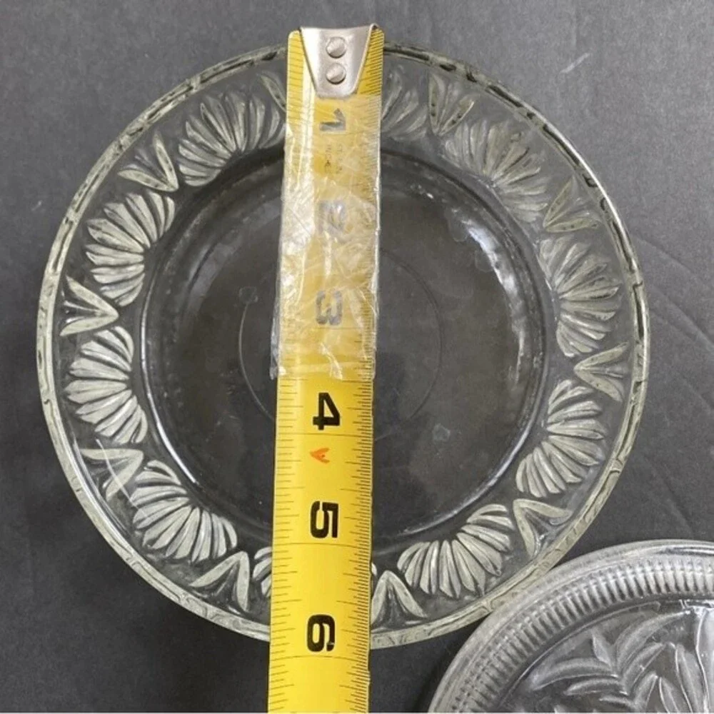 VINTAGE AVON BEAUTY DUST CRYSTALIQUE CONTAINER 1975 empty